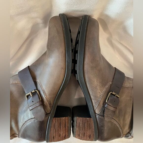 Leather Slouch Ankle Boots Gray Brown Moto Buckle Lug Block Heel SZ 10.5 - Picture 8 of 11